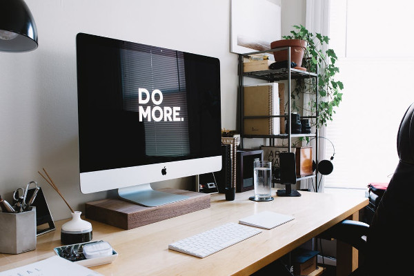 How Decluttering Your Workspace Can Make You A Better Employee